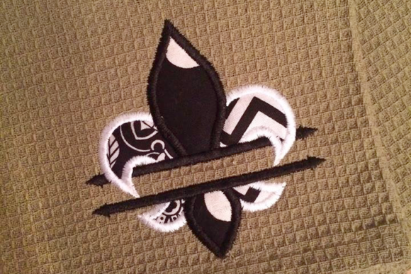 Fleur De Lis Split